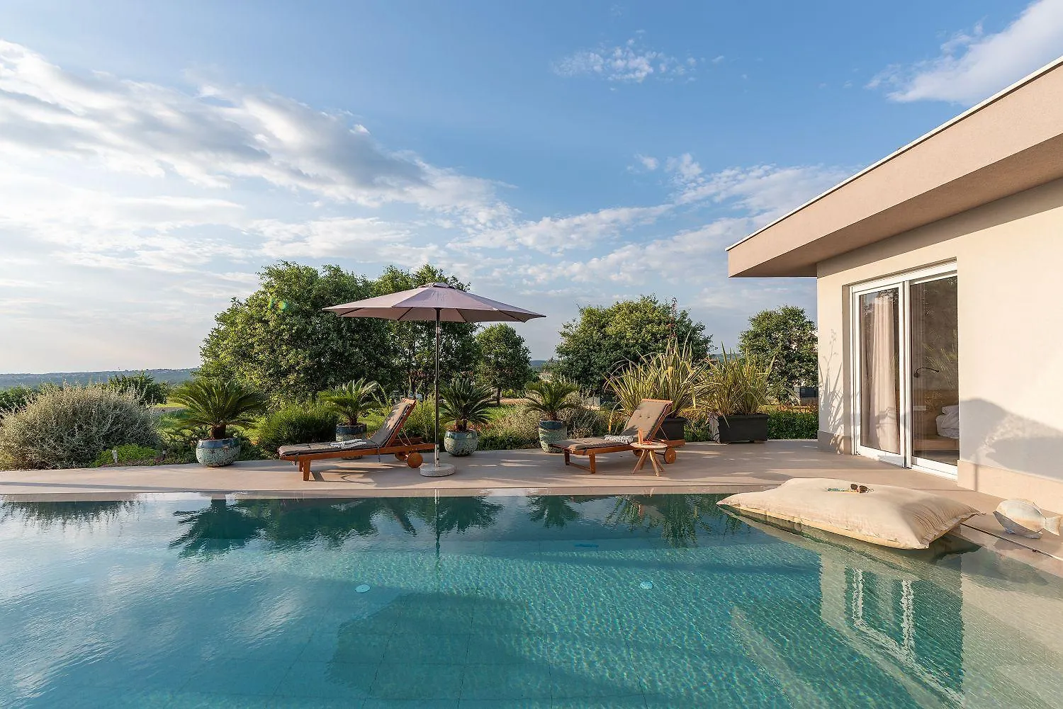 Exquisite Villa Mit Panoramablick Aufs Meer, Salzwasserpool Mit Gegenstromanlage, Bbq Poreč