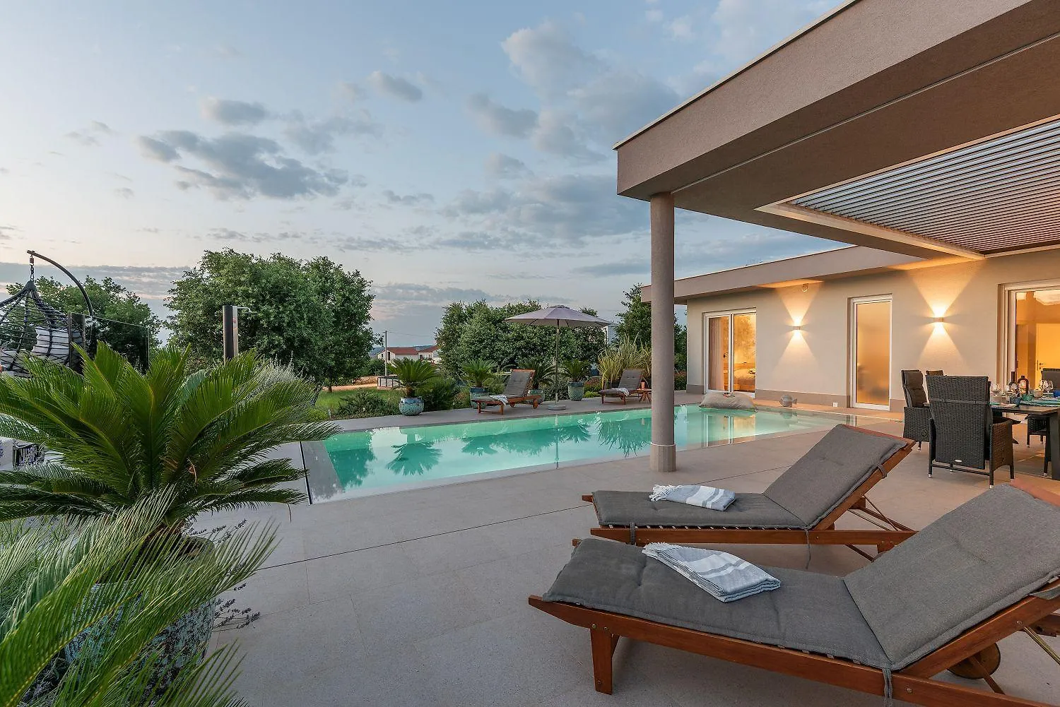 Prázdninový dům Exquisite Villa Mit Panoramablick Aufs Meer, Salzwasserpool Mit Gegenstromanlage, Bbq Poreč